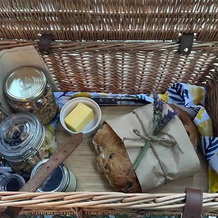 Wattle Creek Studio With Breakfast Basket Amberley Kültér fotó